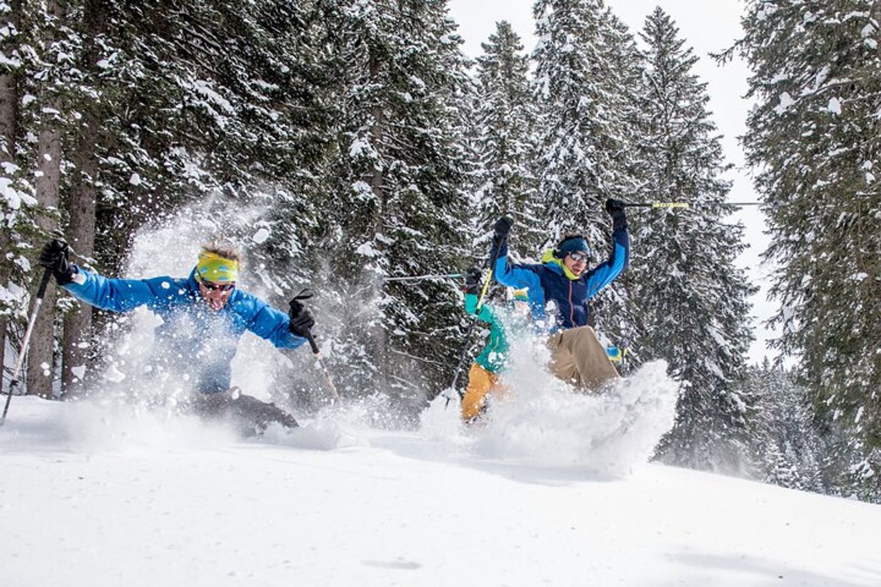 3 Ore Ciaspolata in Paganella sulle Dolomiti — 3