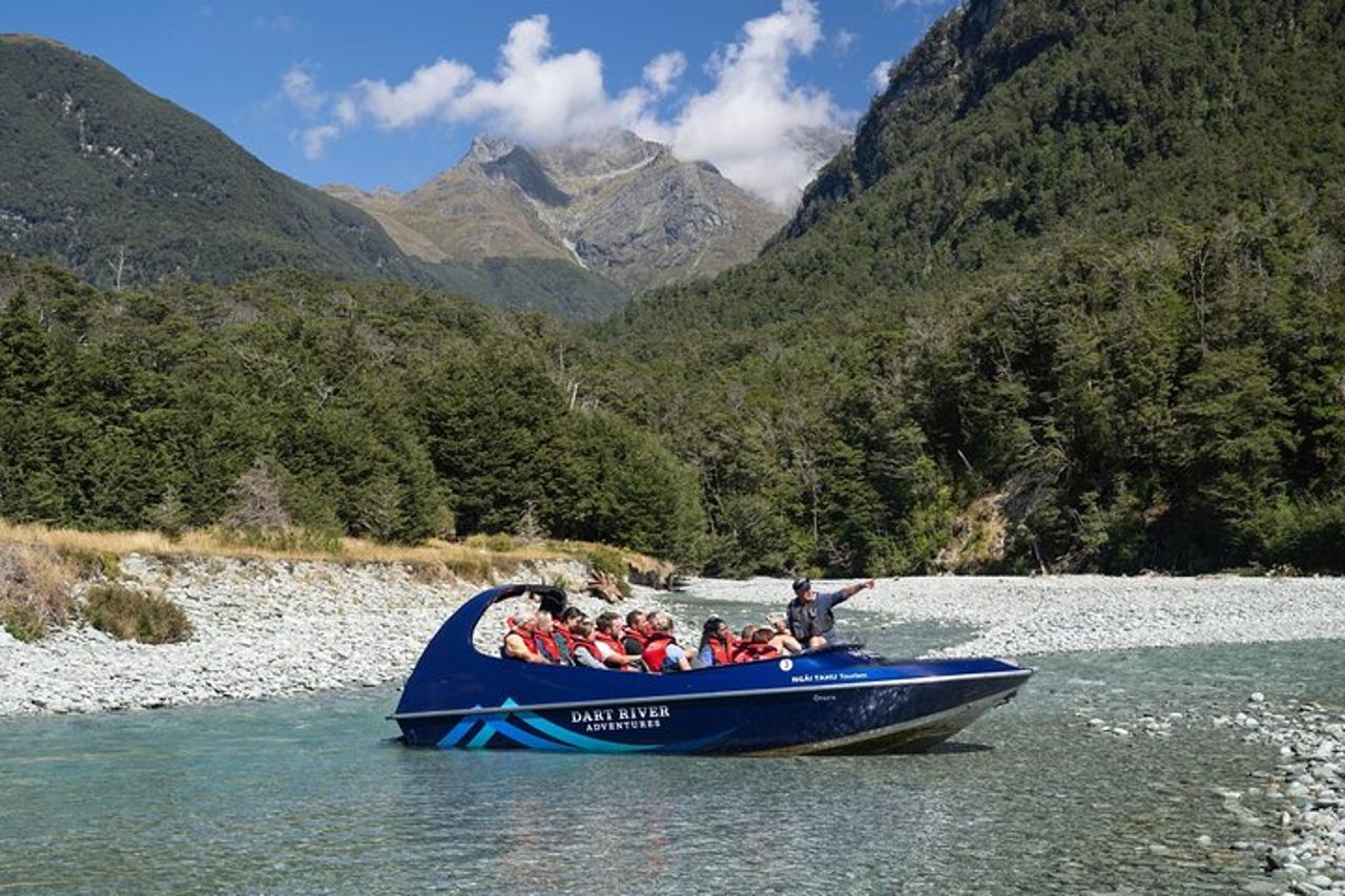 Dart River Jet Boat e esperienza nella natura selvaggia — 6