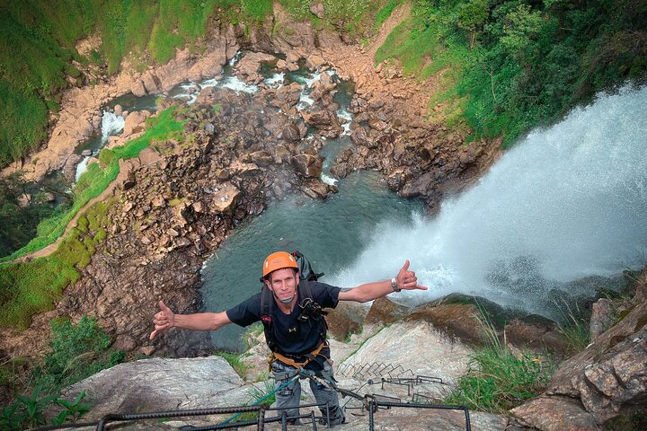 Zipline più alta della Colombia su montagne, giungle e cascate — 8