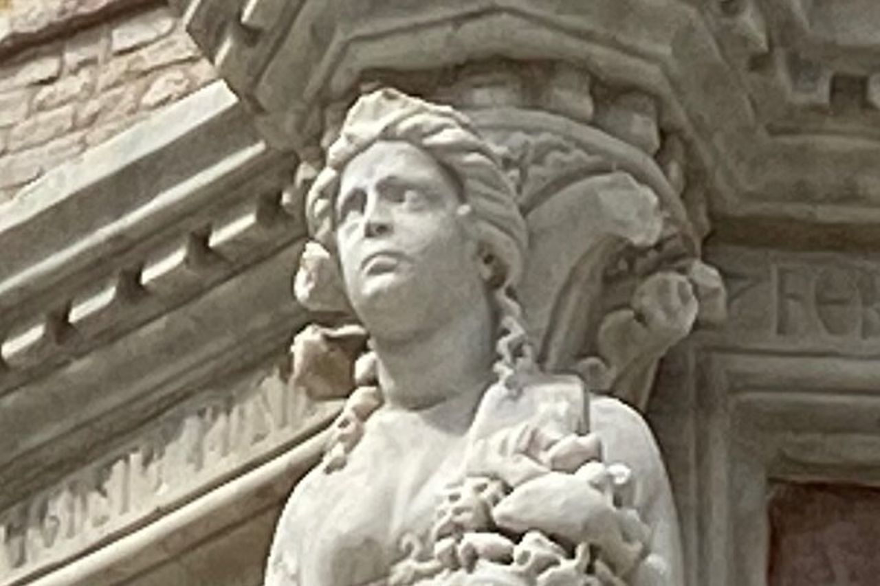 Tour di Perugia a Piedi con Guida Abilitata — 3