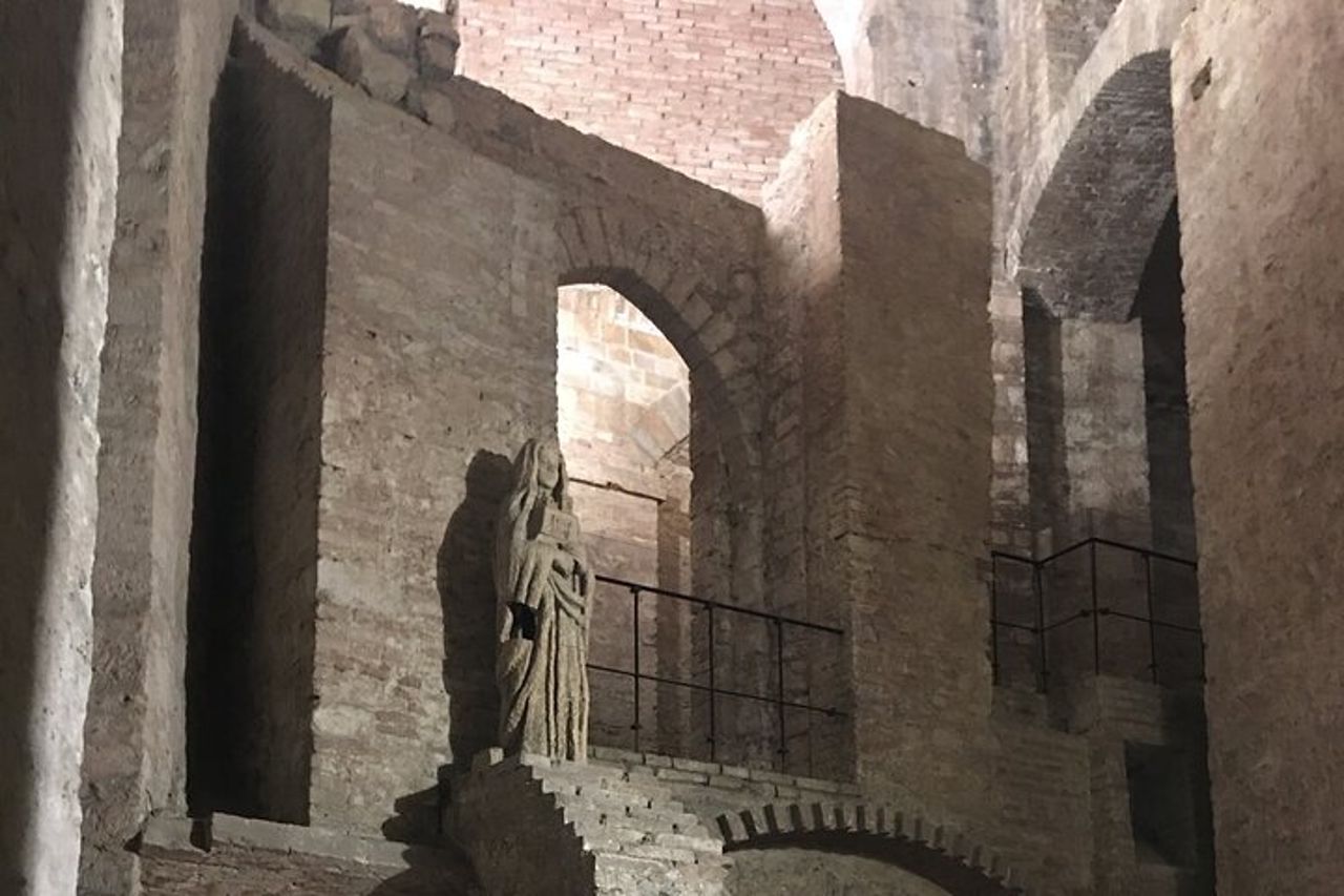 Tour di Perugia a Piedi con Guida Abilitata — 8