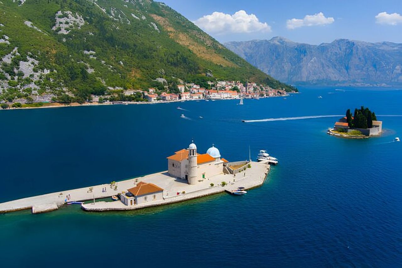 Tour privato Funivia -Kotor- Perast- Nostra Signora delle Rocce — 9