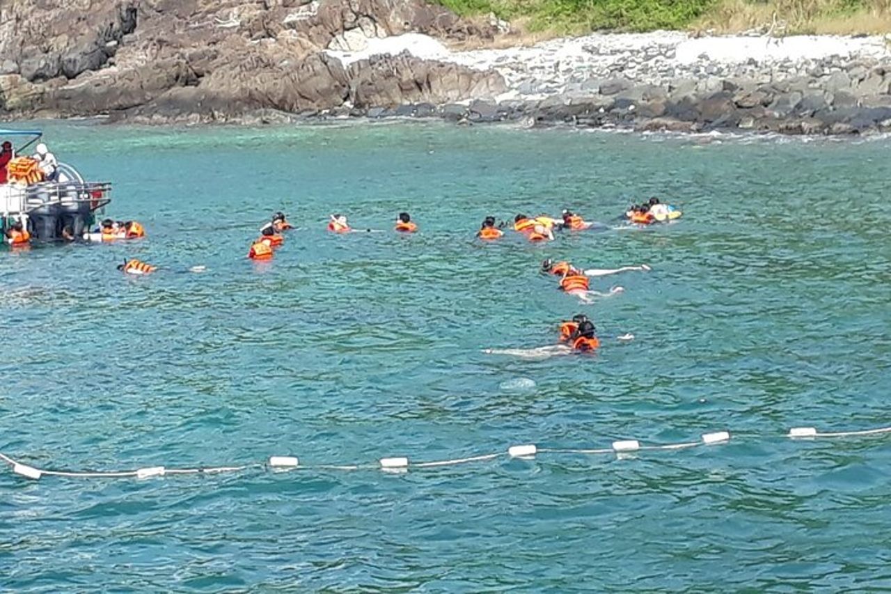 Baia di Nha Trang: esplora lo snorkeling di mezza giornata a Coral Reef — 6