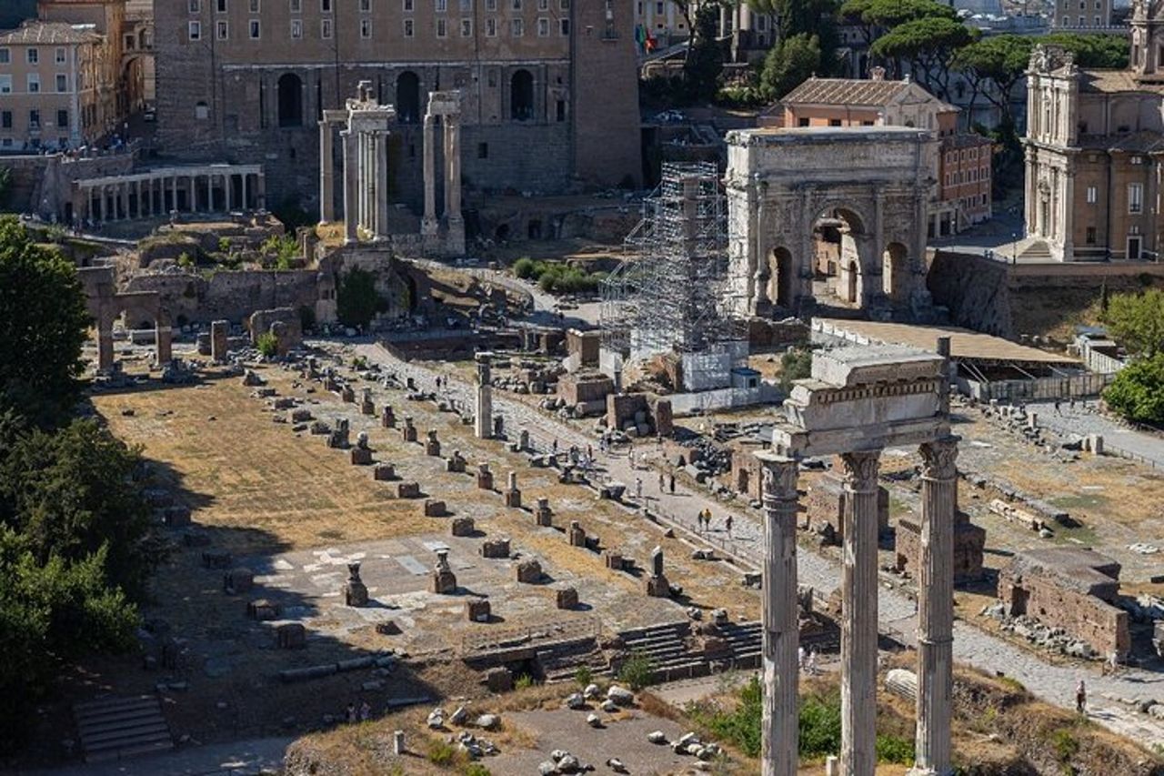 Biglietto d'ingresso salta fila al Colosseo con accesso al Foro Romano — 7
