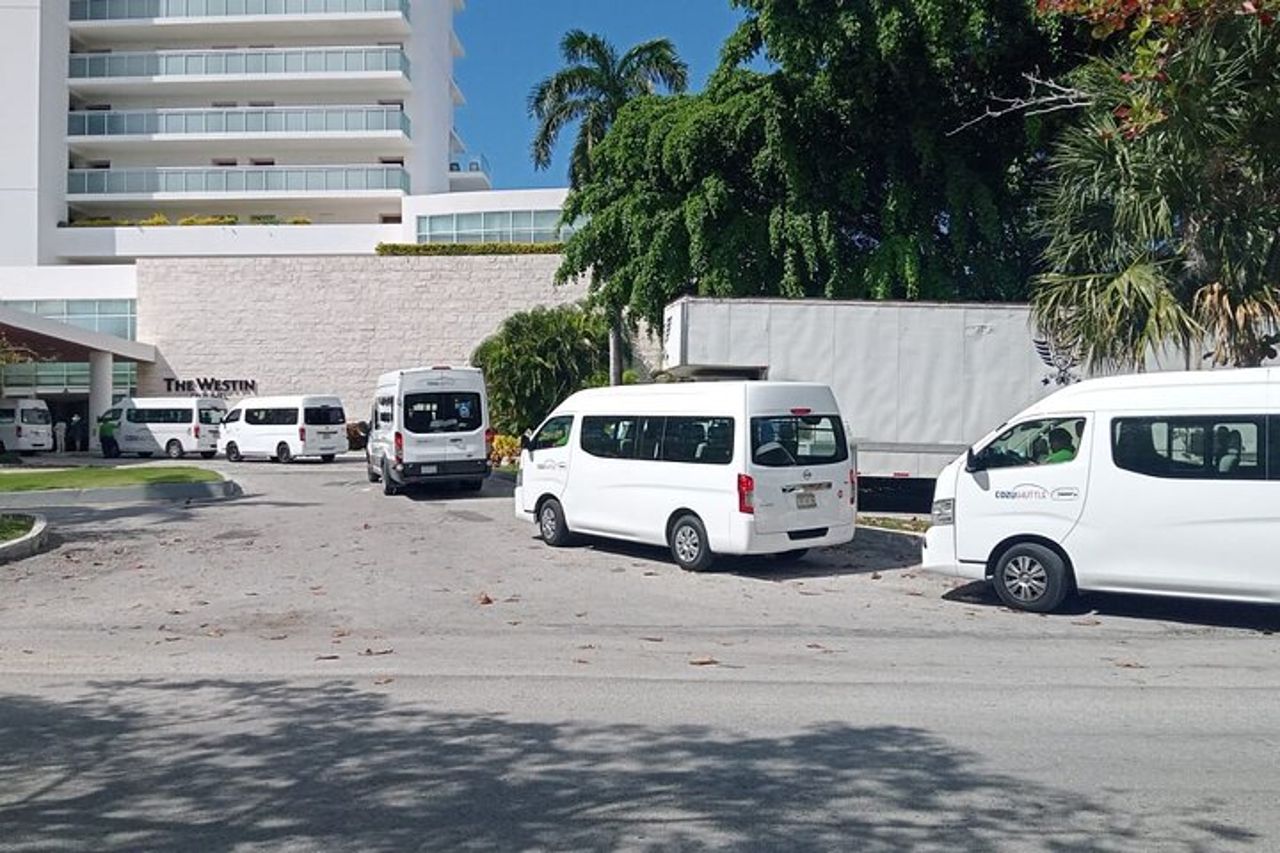 Navetta privata dall'aeroporto Inside Cozumel agli hotel di Cozumel — 8