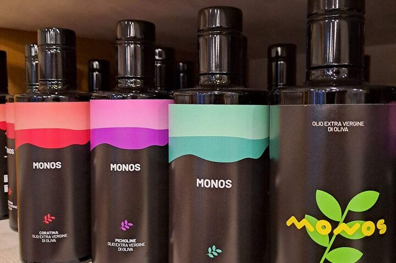 Esperienza Privata di Degustazione di Olio a Monopoli — 3