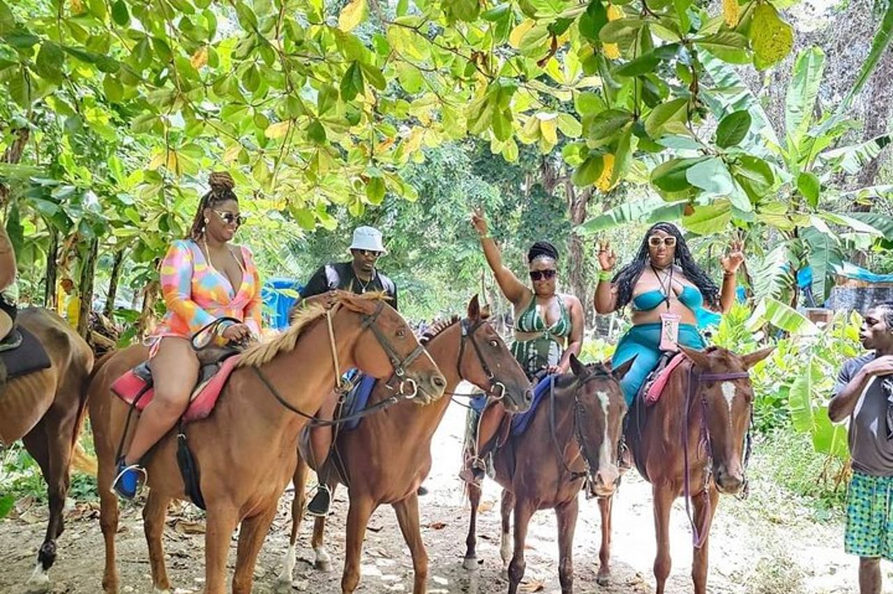 Safari in ATV, passeggiata a cavallo e esperienza di rafting in bambù — 9
