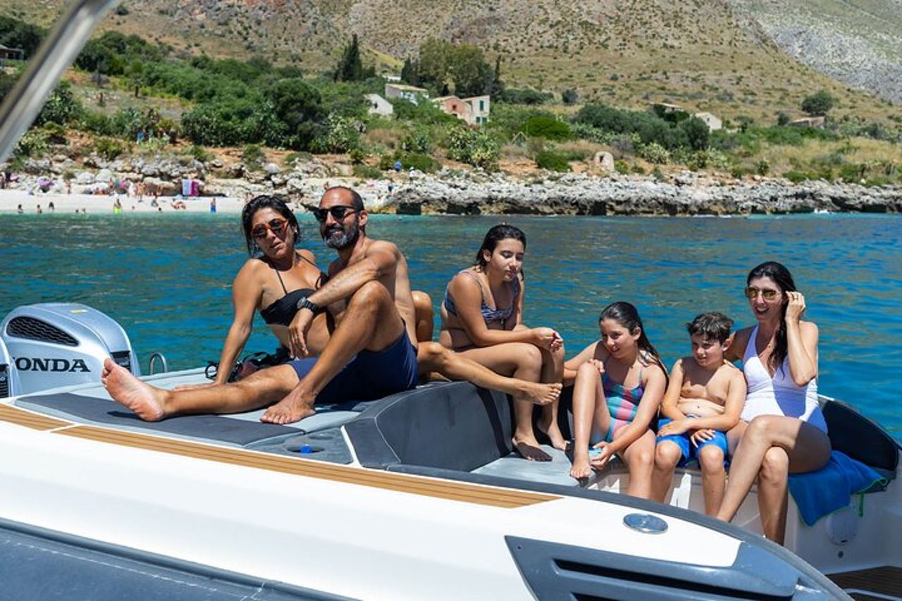 4h Privata Barca da Castellammare del Golfo per Zingaro Scopello — 7