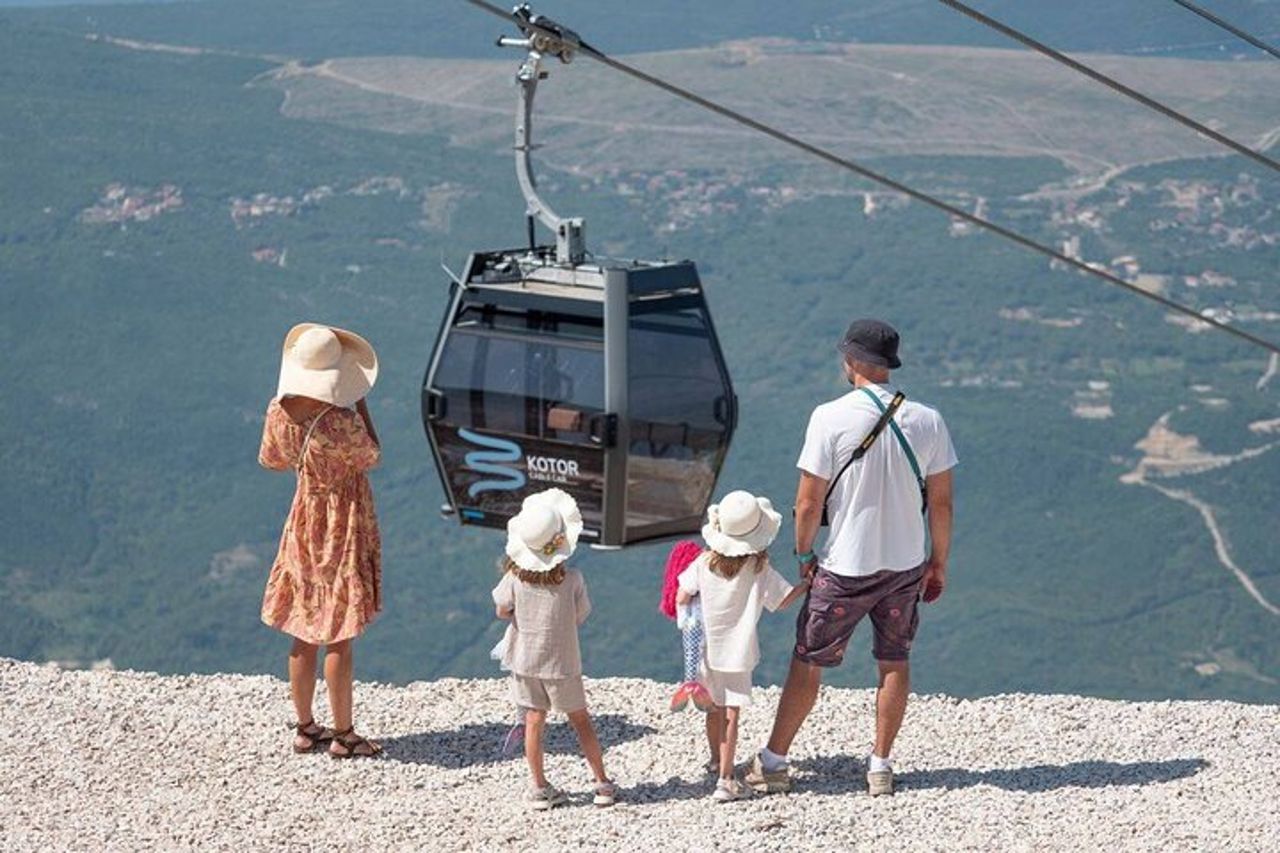Tour privato Funivia -Kotor- Perast- Nostra Signora delle Rocce — 4