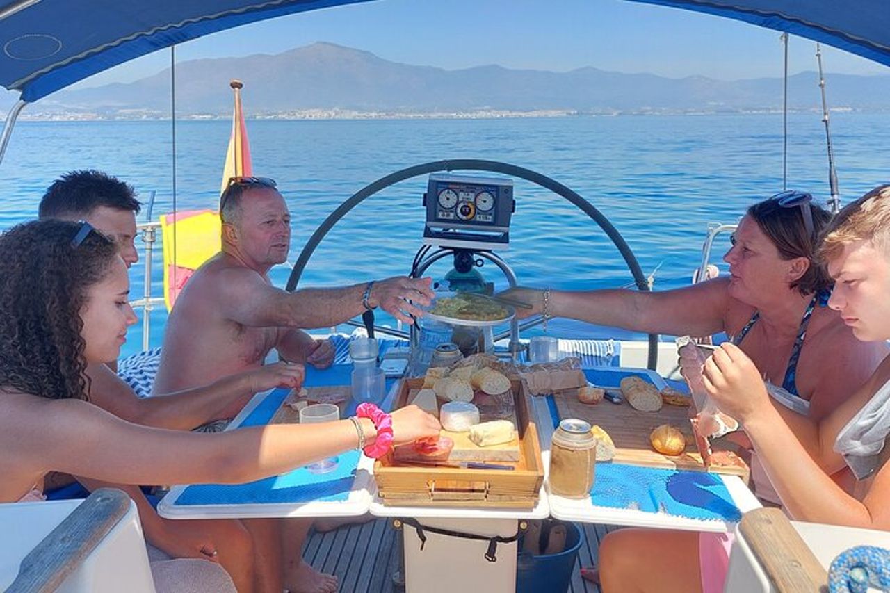 Vela privata - dolphin Experience Estepona - drink & food - 4h — 8