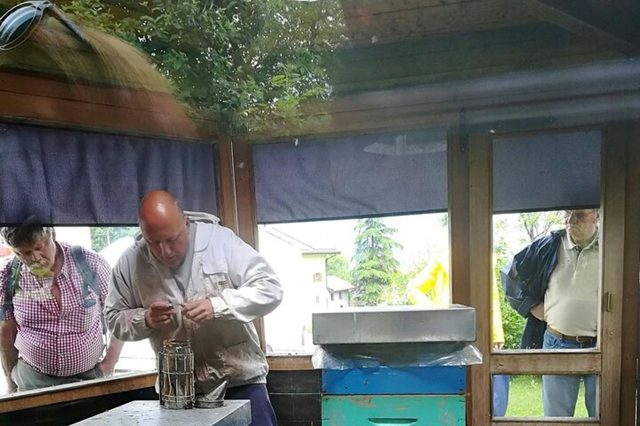 Tour del Lago di Molveno e della Distilleria di Grappa con Degustazioni — 9