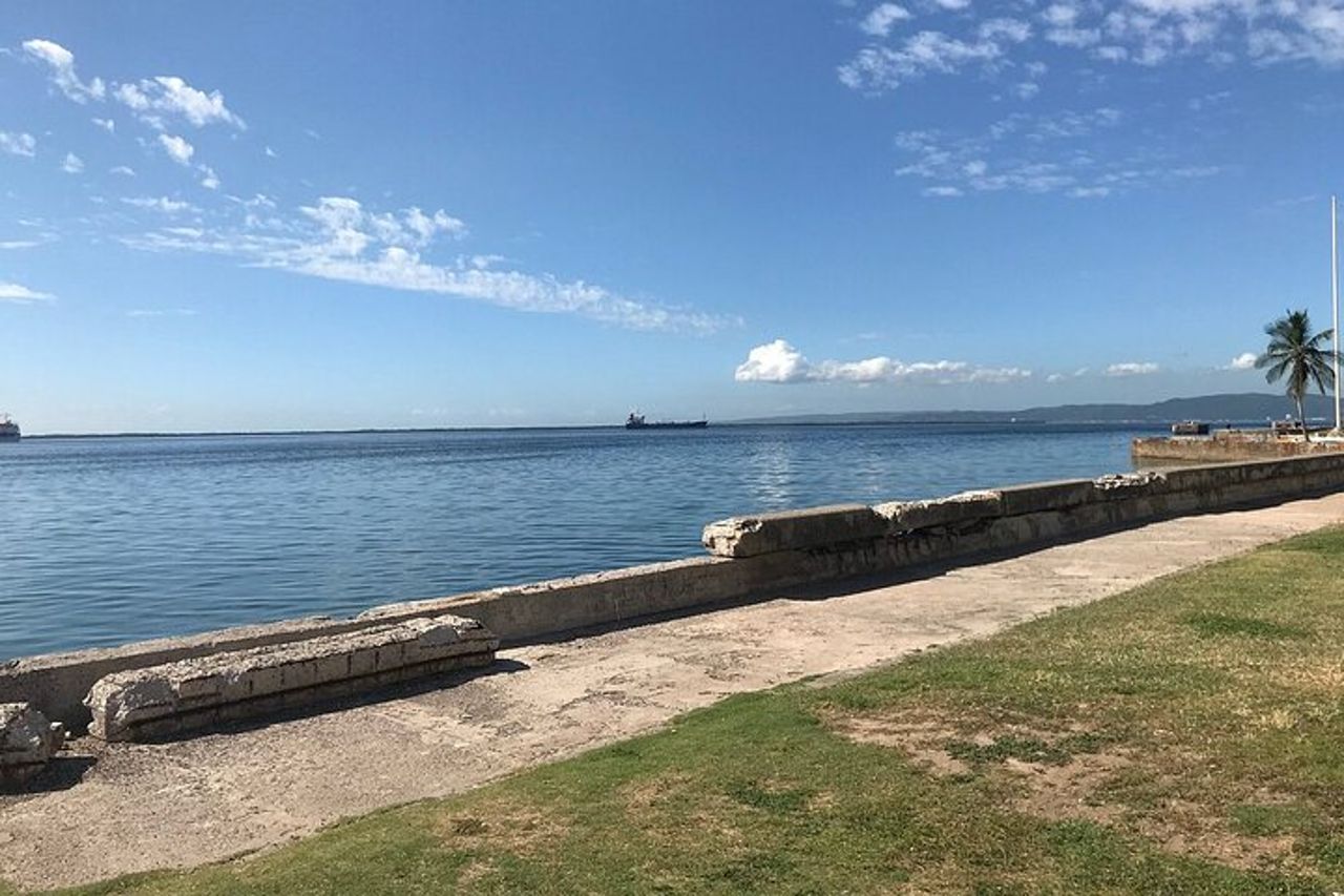 Tour a piedi / in auto del centro di Kingston / Tivoli Gardens / Trench Town. — 8