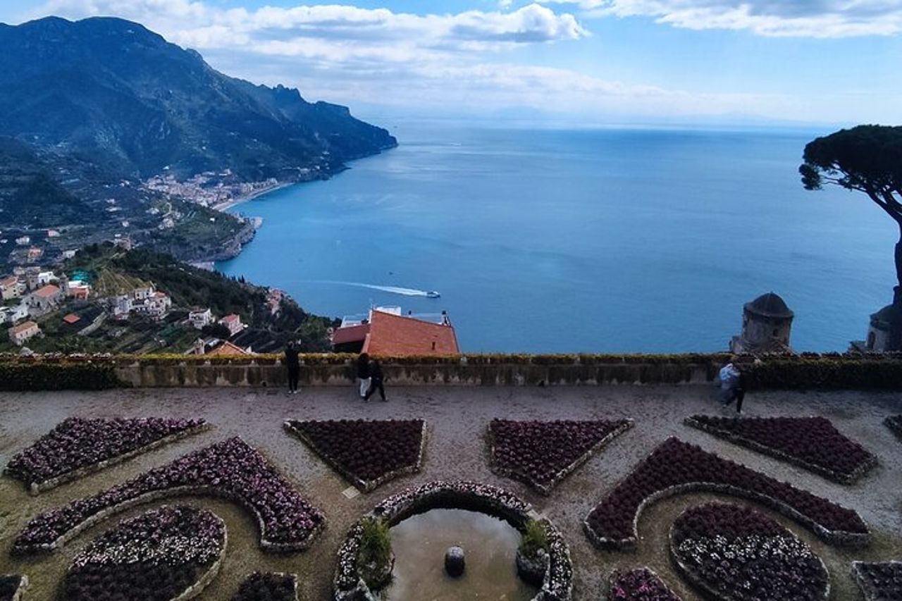 Da Salerno: Tour privato della Costiera Amalfitana in furgone Mercedes — 8