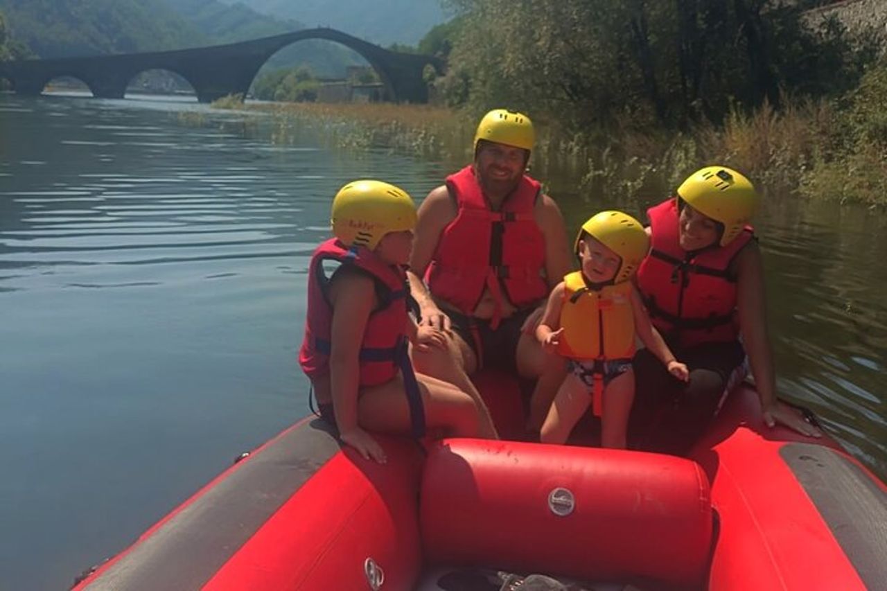 Attività di Rafting con la famiglia a Lucca — 2