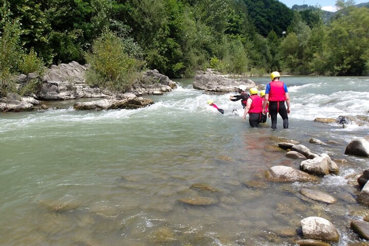 Attività di Rafting con la famiglia a Lucca — 3
