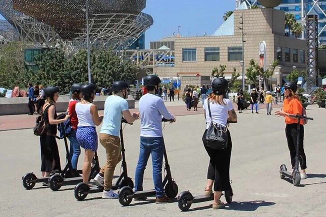 Scooter elettrico Wroclaw: Ostrów Tumski Tour - 1,5 ore di magia!