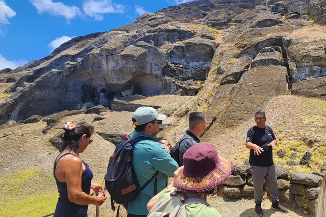 Visita Rapa Nui in 4 giorni con 3 tour e alloggio inclusi — 3