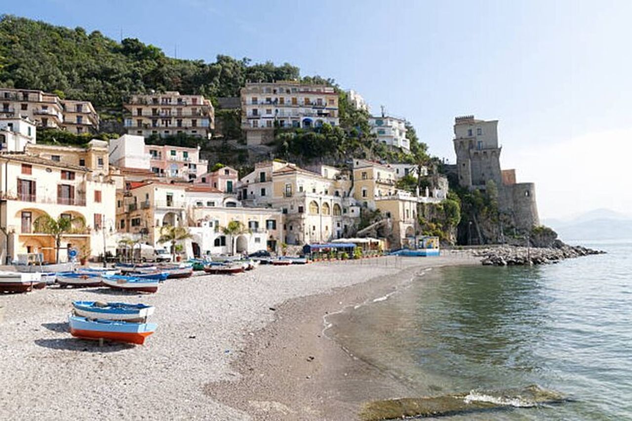 Tour privato della Costiera Amalfitana da Vietri Cetara Maiori e Minori — 5