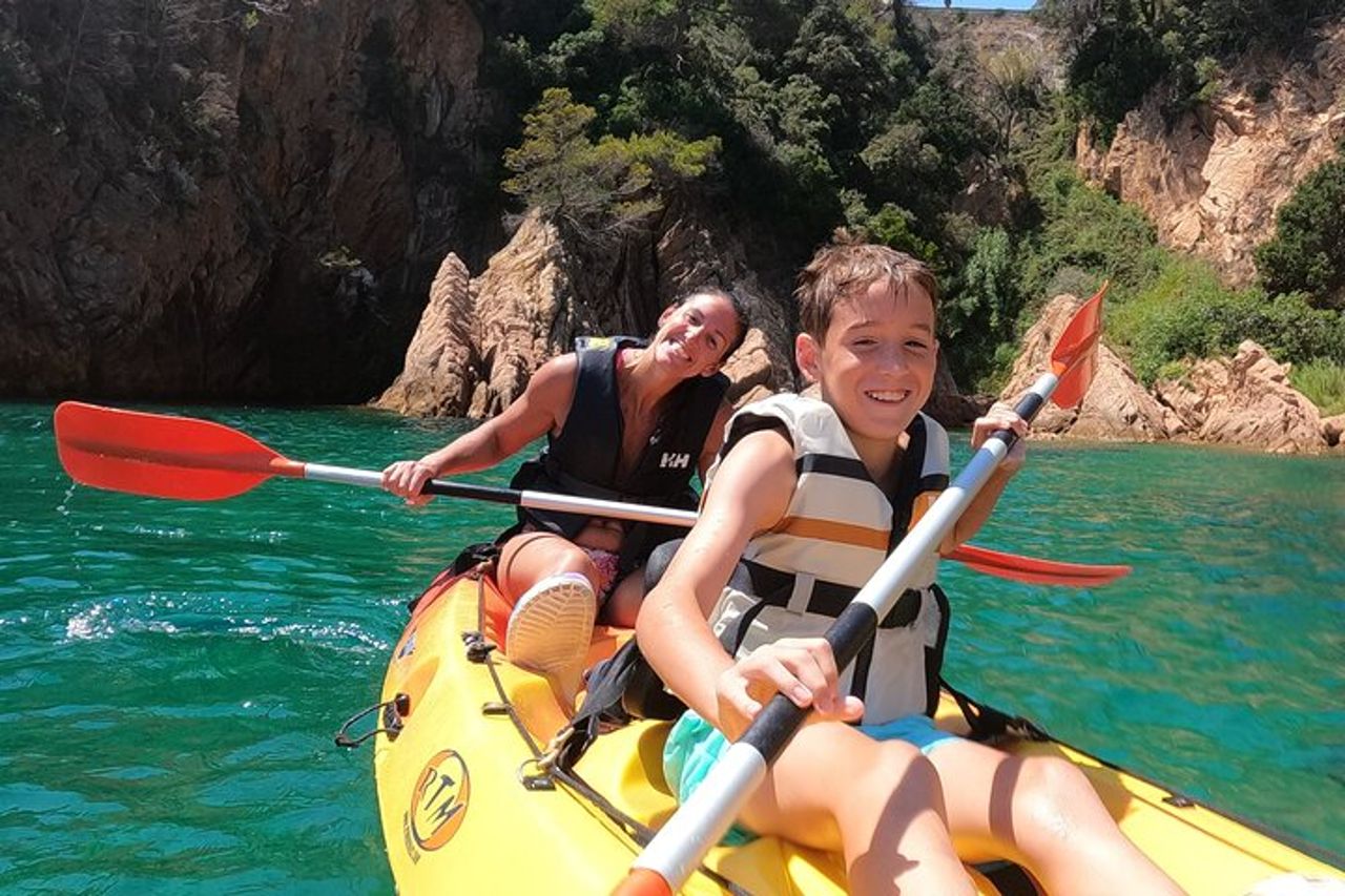 Costa Brava : Kayak, Snorkeling, Foto, Pranzo, Spiaggia e Salto sulla scogliera! — 6