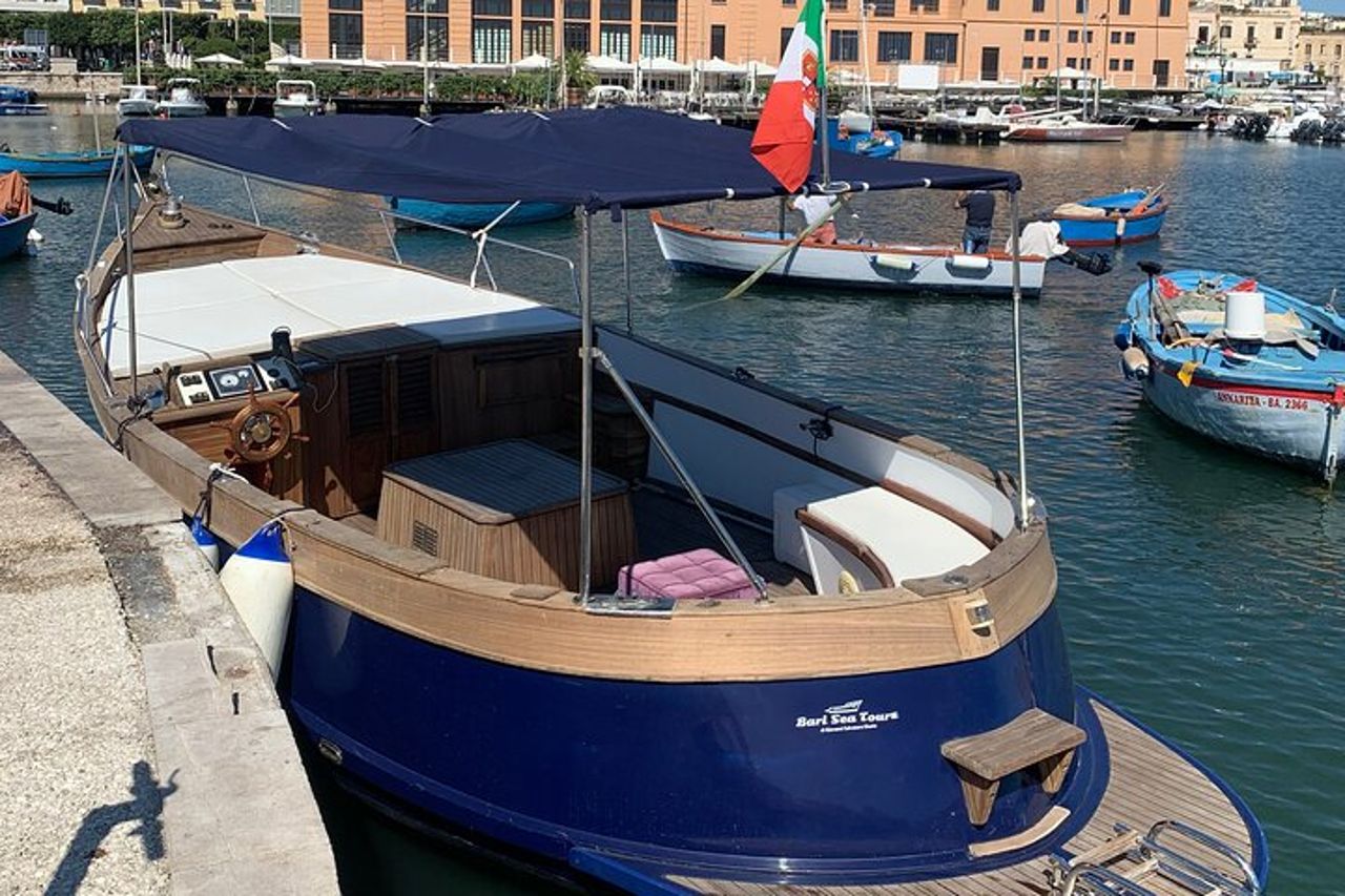 Tour in Barca a Bari per Piccoli Gruppi — 2