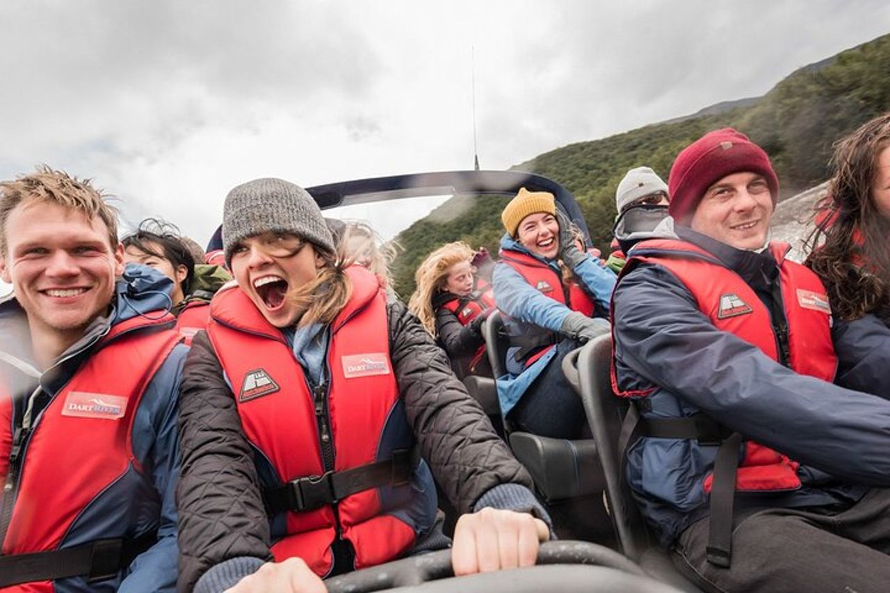 Dart River Jet Boat e esperienza nella natura selvaggia — 7