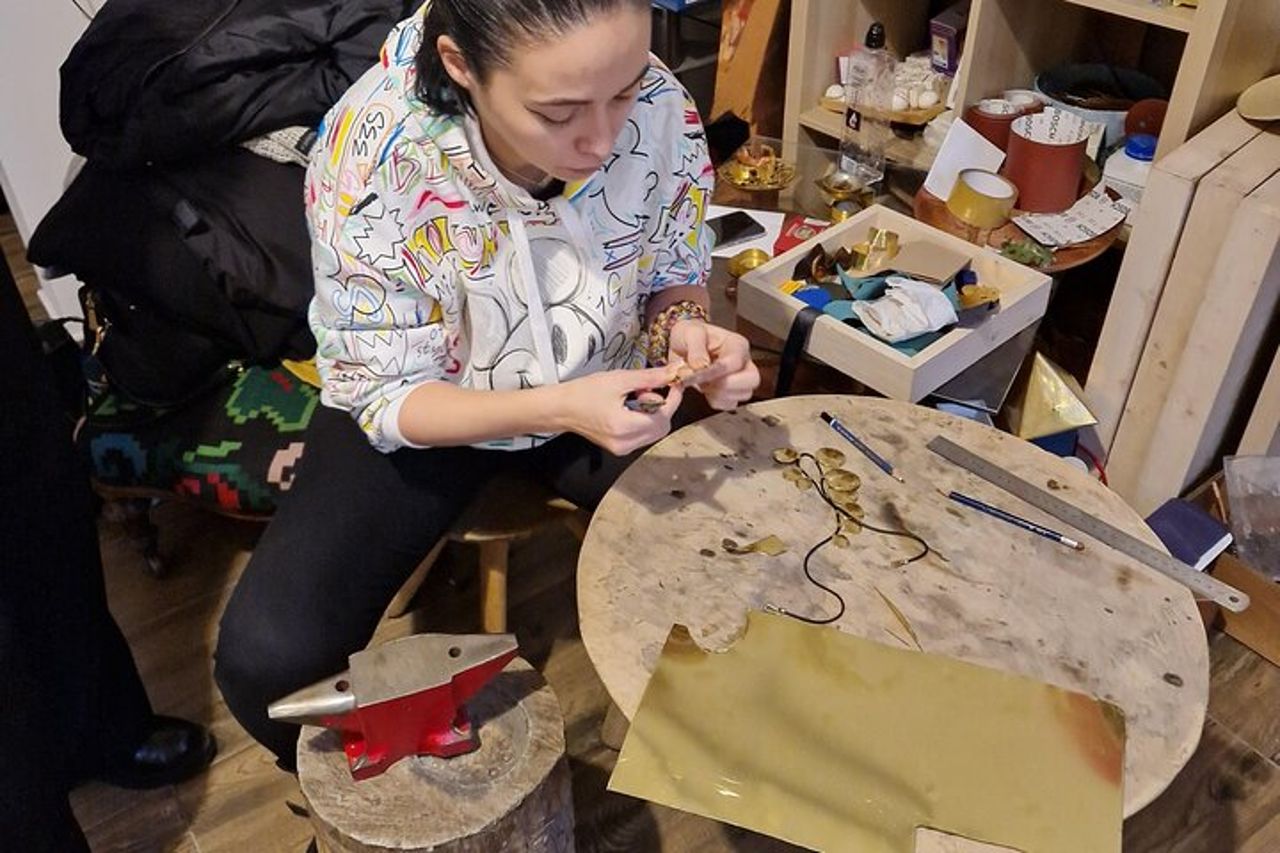Laboratorio di artigianato della vera comunità rom