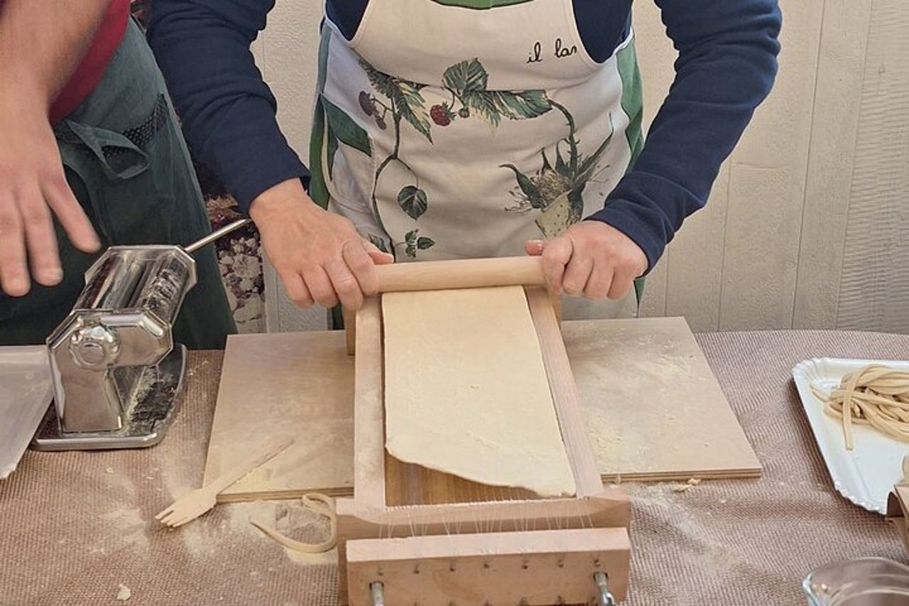 Corso di Cucina Privato: Pasta, Tour ad Orvieto e Degustazione — 2