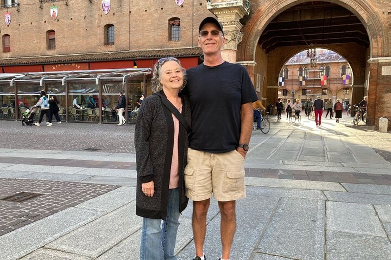 Tour privato a piedi nel centro storico di Ferrara con una guida locale — 6