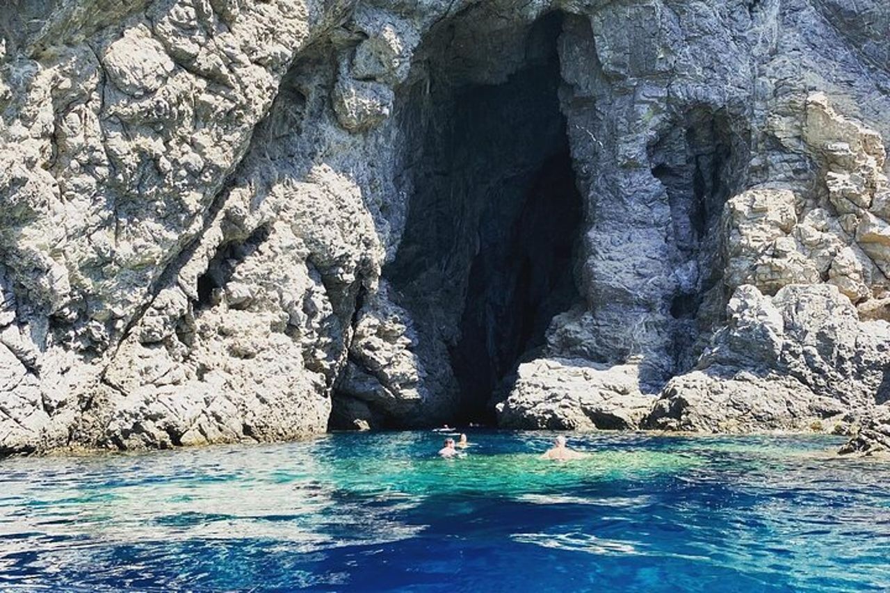 Tour in Barca Costa Viola: Scilla e Grotte di Bagnara — 8
