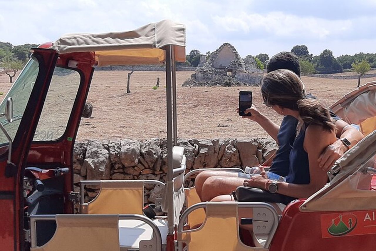 Audio Tour Alberobello con Ape Calessino/ e-Vespa /Fiat Topolino — 5