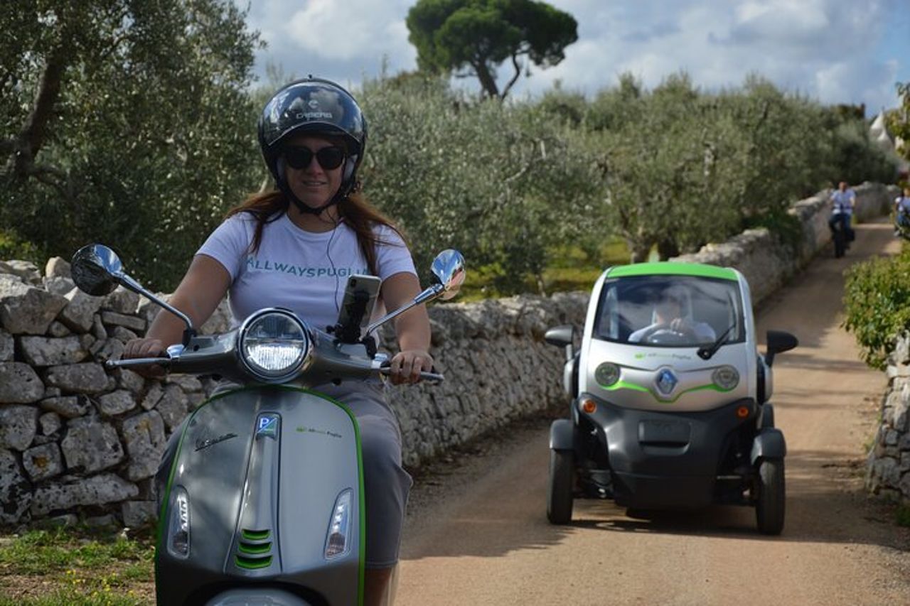 Audio Tour Alberobello con Ape Calessino/ e-Vespa /Fiat Topolino — 3
