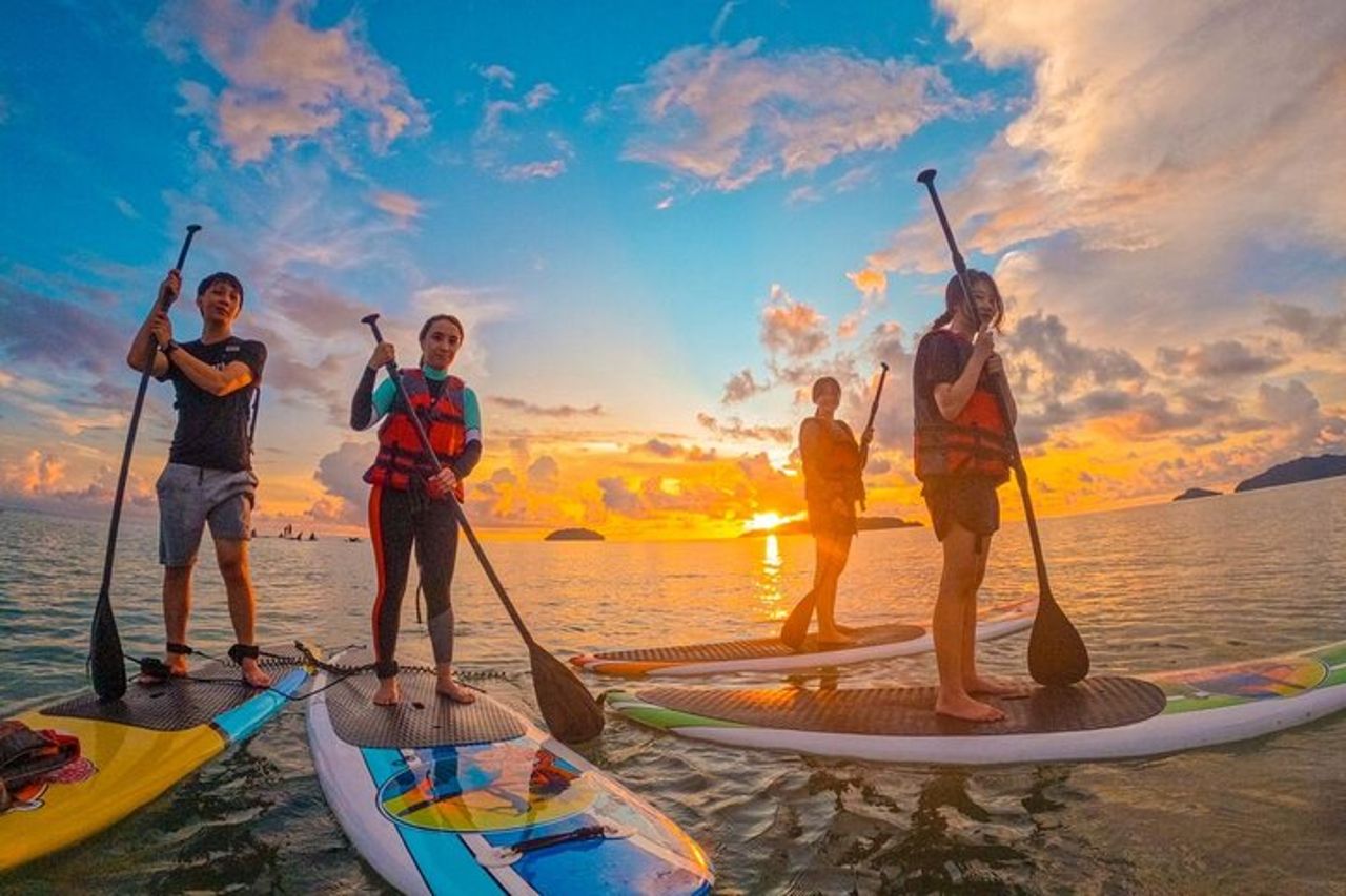 Stand Up Paddle Boarding con tour all'alba/tramonto a Kota Kinabalu con trasferimento — 6