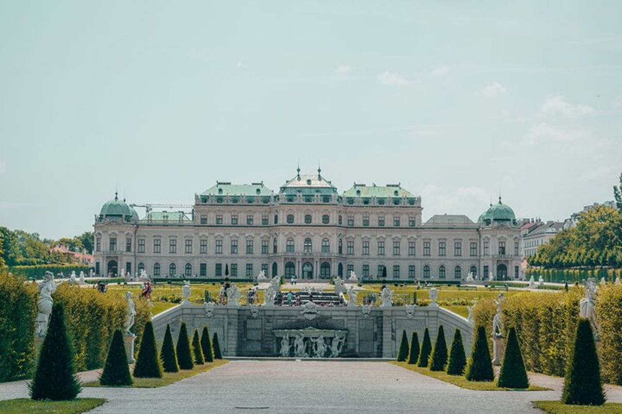 Da Salisburgo a Vienna, trasferimento privato, 2 ore di giro turistico, autista locale, inglese — 7