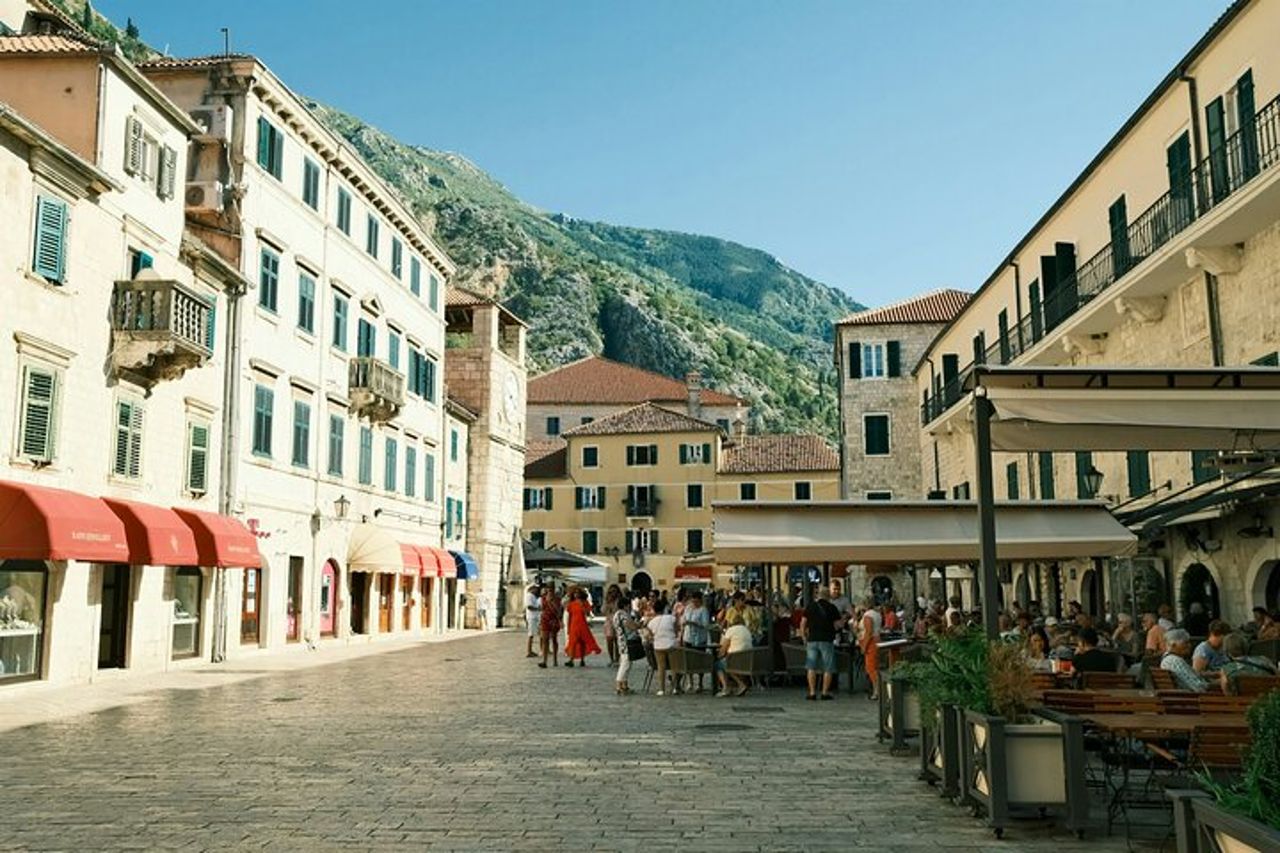 Tour semi-privato di un giorno del Montenegro: Budva & Cattaro da Tirana — 4
