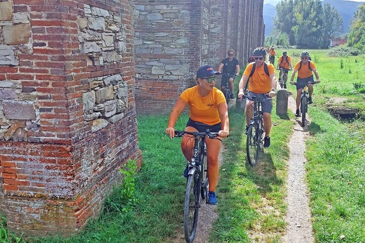 Tour in bici autoguidato da Lucca a Pisa — 6