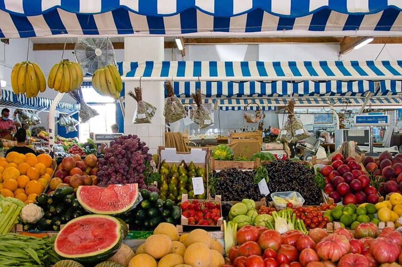 Tour della città di Quarteira e del mercato zingaro con Beach Bliss — 4