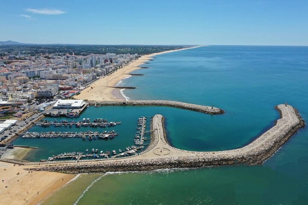 Tour della città di Quarteira e del mercato zingaro con Beach Bliss — 2