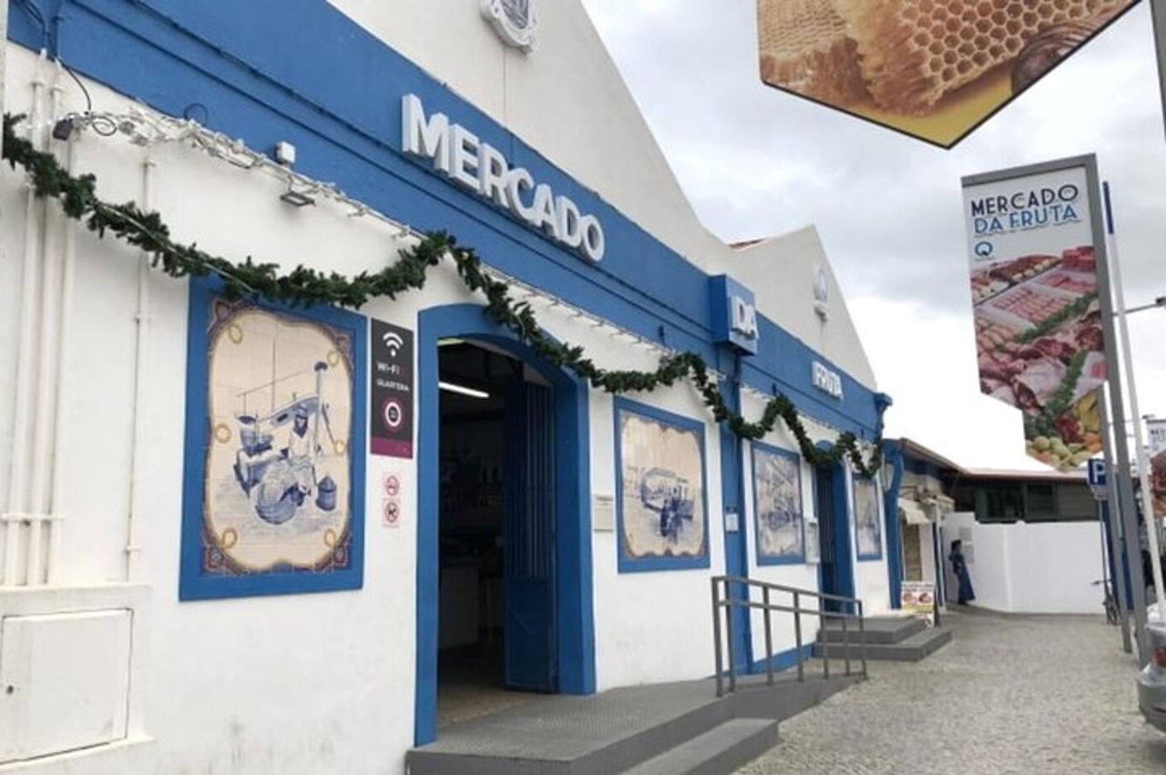 Tour della città di Quarteira e del mercato zingaro con Beach Bliss — 9