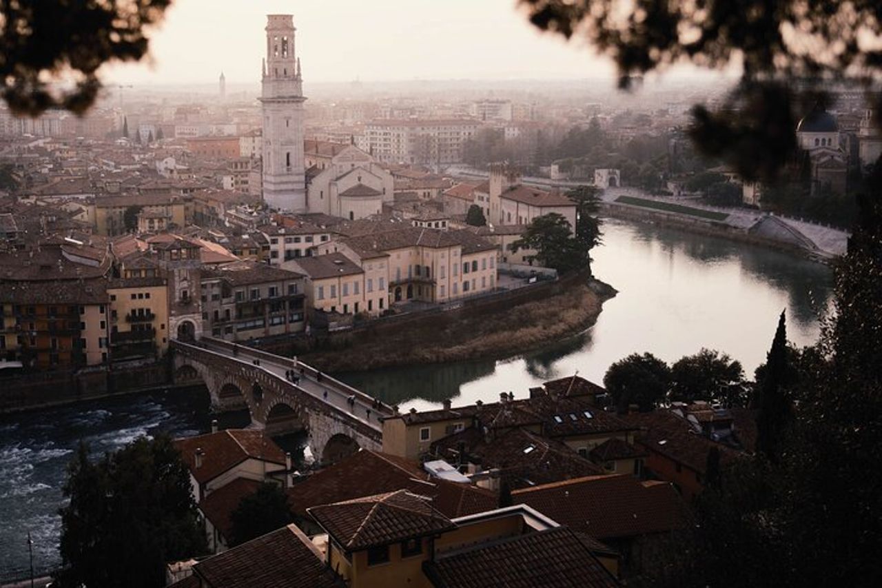 Verona: Walking tour con audio e guida fatta da un veronese — 9