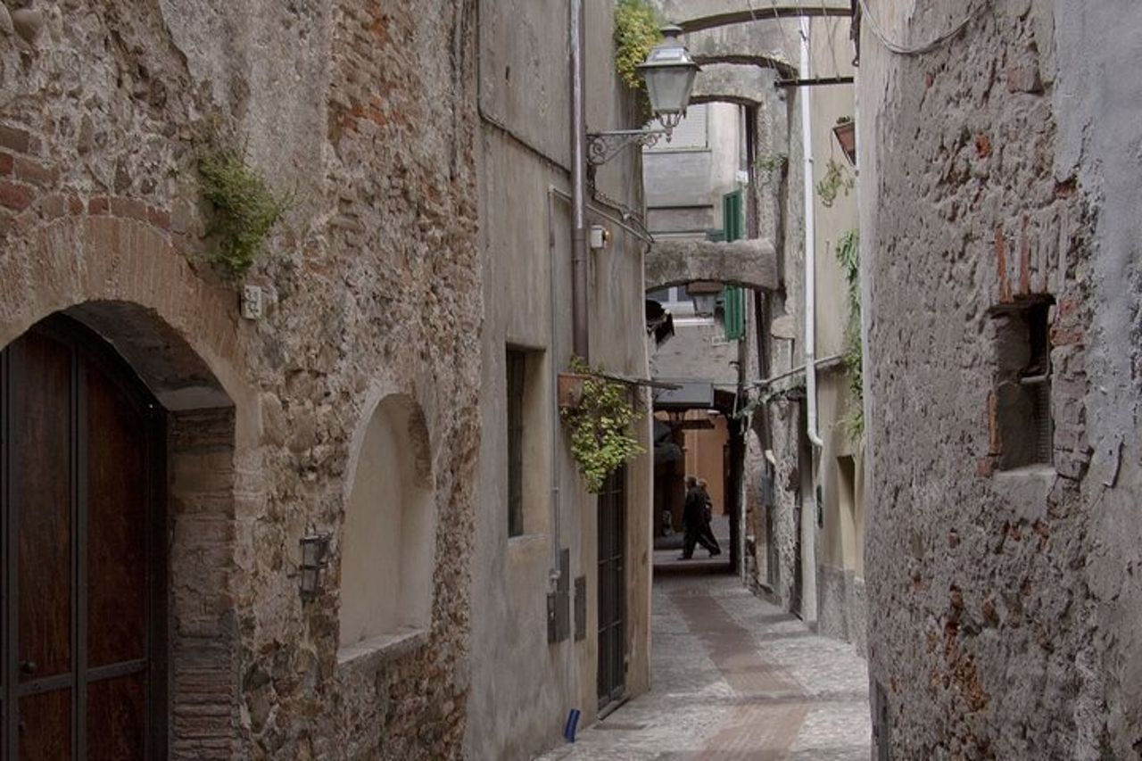Savona - Tour guidato privato a piedi