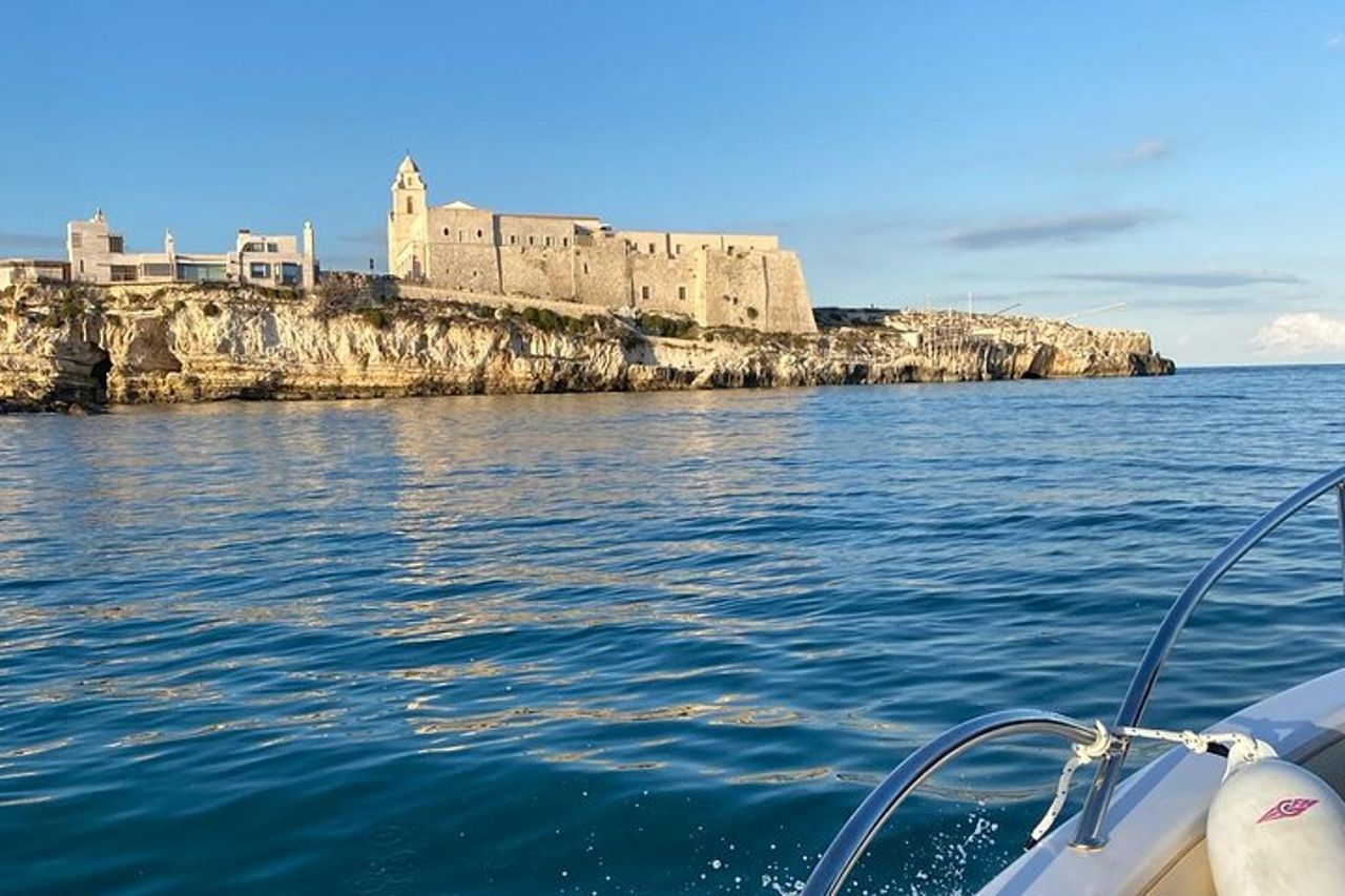 4 Ore Tour Privato Guidato in Barca a Vieste — 4