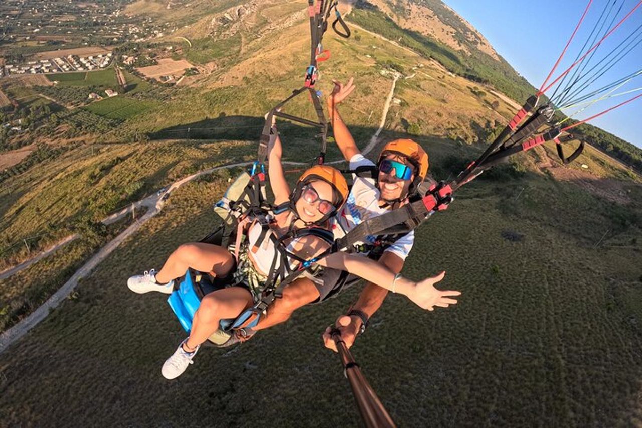 Volo in Parapendio Biposto a Castellammare del Golfo — 2