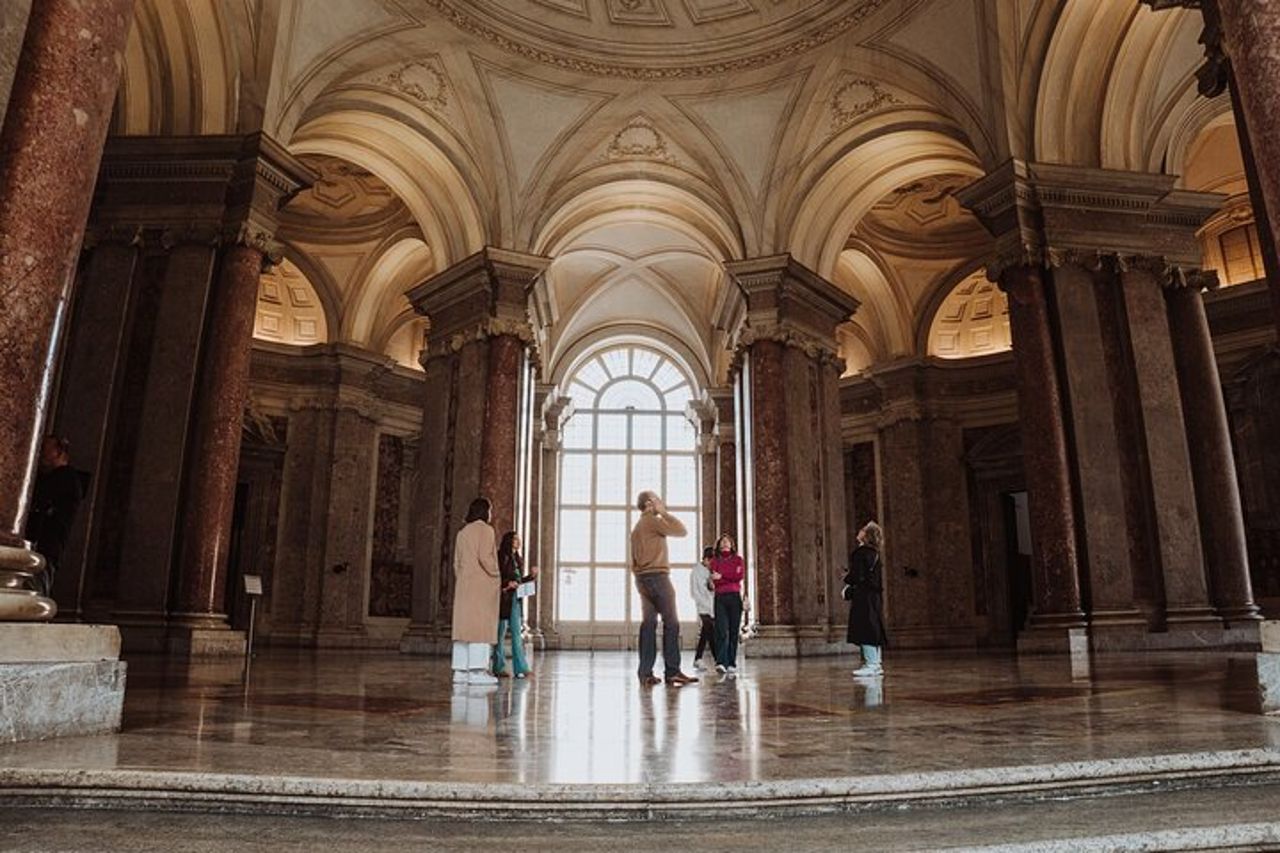 Tour privato a piedi della Reggia di Caserta — 6