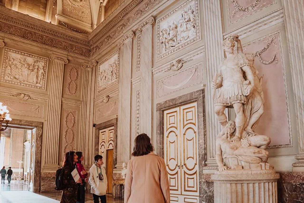 Tour in piccolo gruppo alla Reggia di Caserta — 8