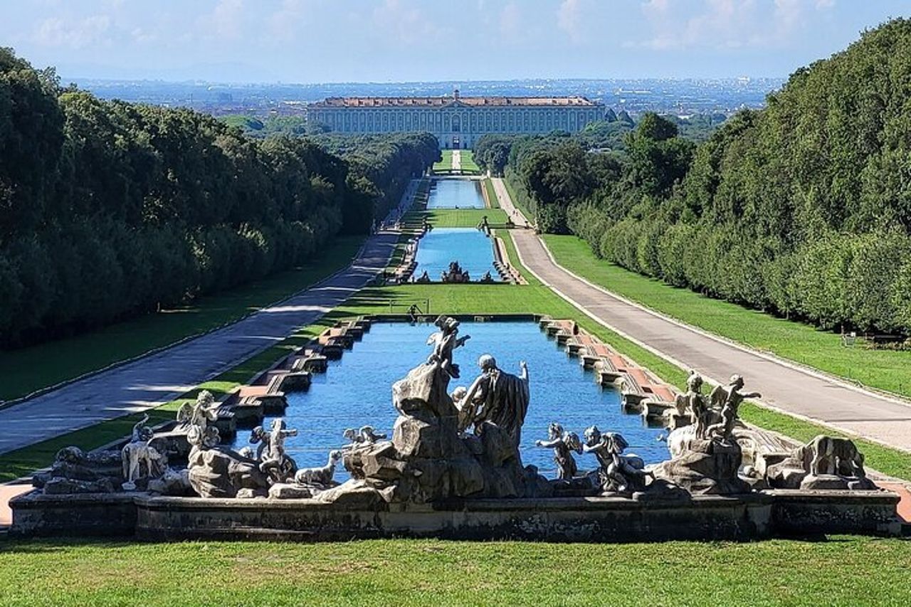 Tour Privato Intera Giornata alla Reggia di Caserta e a Pompei — 7