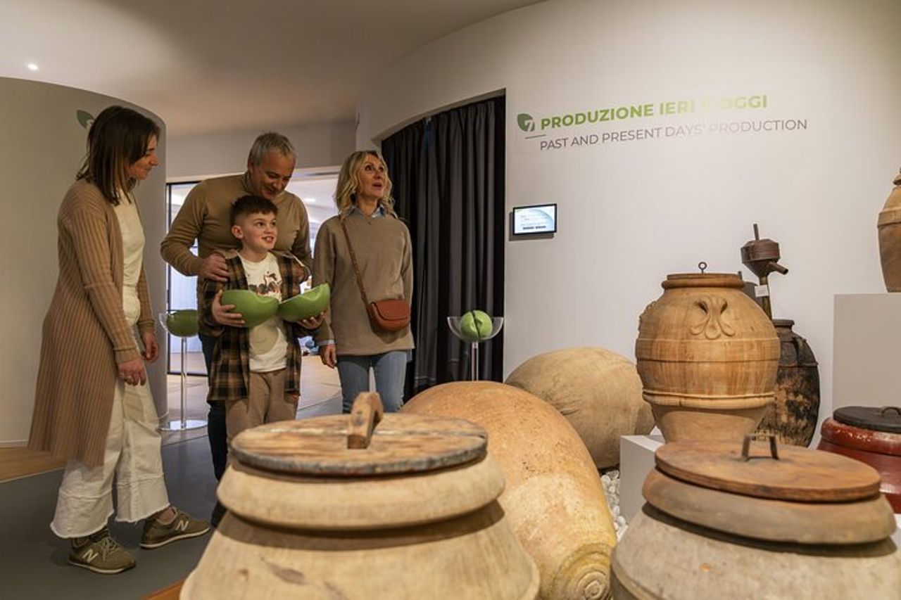 Museo dell’olio e frantoio in Toscana: tour e degustazione — 8