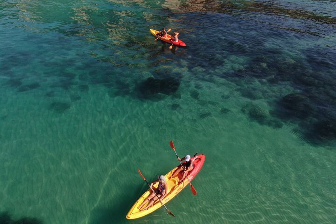 Tour in Kayak: Da Cala Manbrù alla Riserva di Torre Salsa — 7