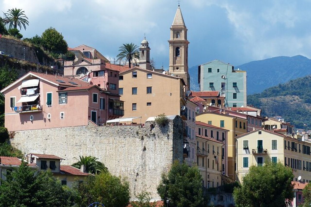 Imperia - Tour privato a piedi del centro storico — 9