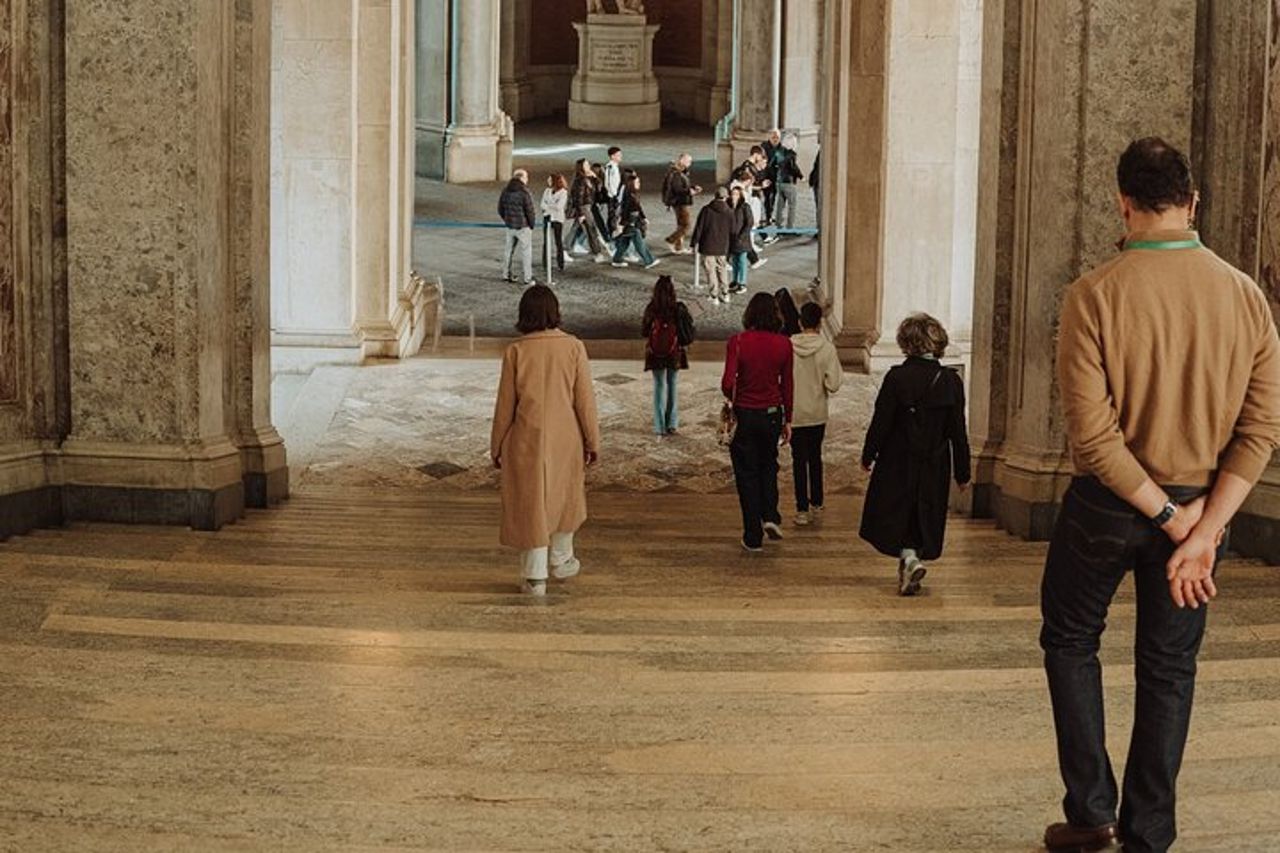 Tour in piccolo gruppo alla Reggia di Caserta — 7