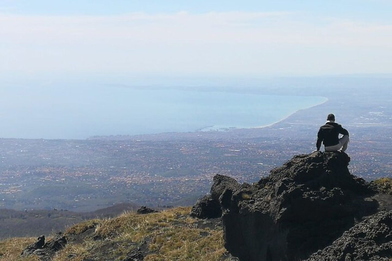Esperienza all'alba sul Vulcano Etna - Trekking Guidato e Jeep — 7